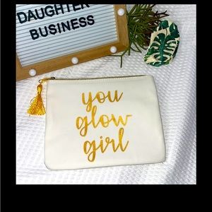 Travel Cosmetic Makeup Toiletry Case Bag Forever 21 You Glow Girl NWOT.